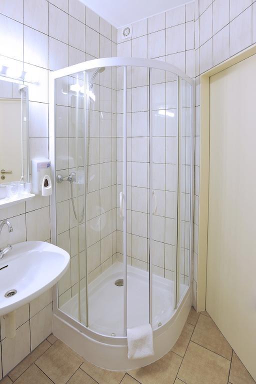 Best Deal Airporthotel Weeze Room photo